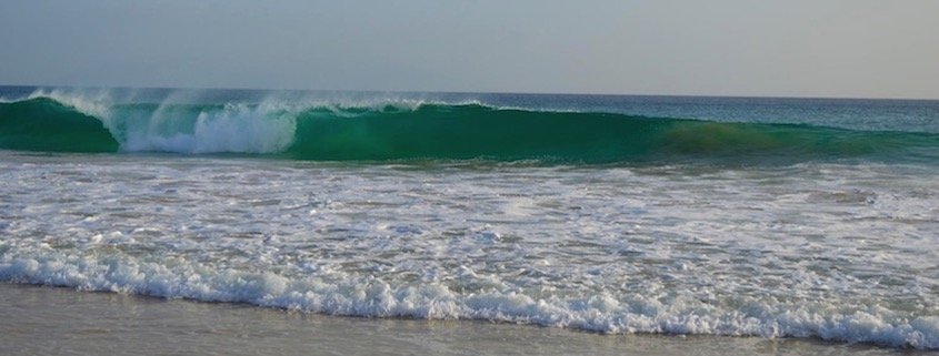 Wave on Maio beach